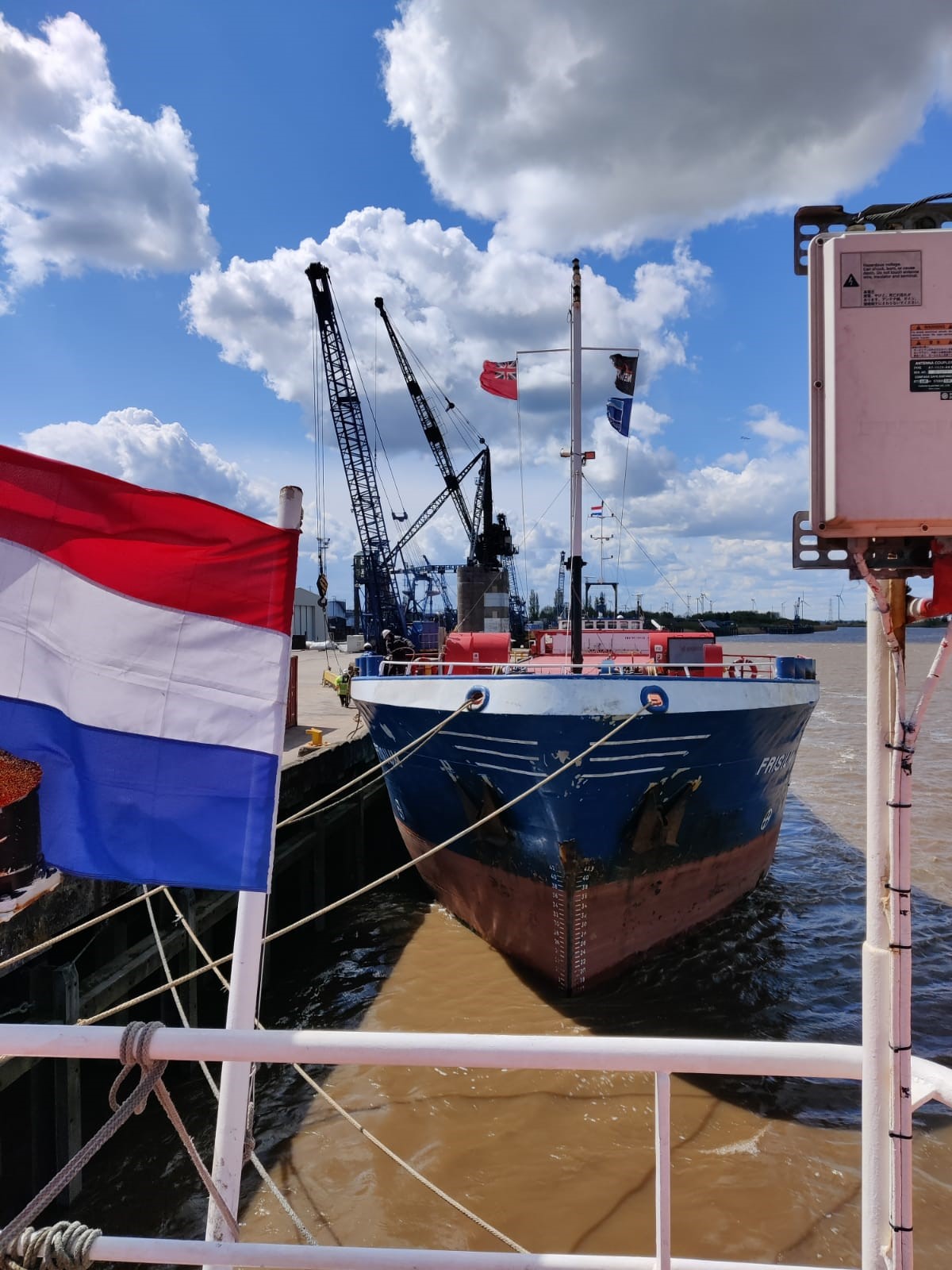 MV Frisium and MV Noest